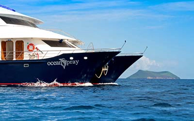 Galapagos Katamaran Ocean Spray