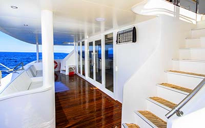 Treasure of Galapagos Katamaran Rezeption