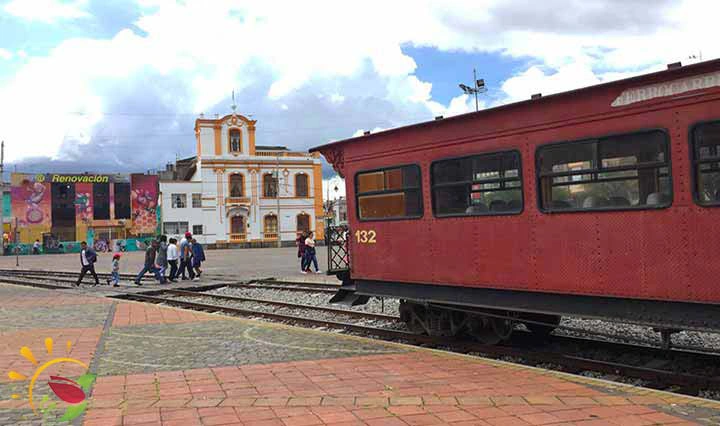 Zug im Bahnhof von Riobamba