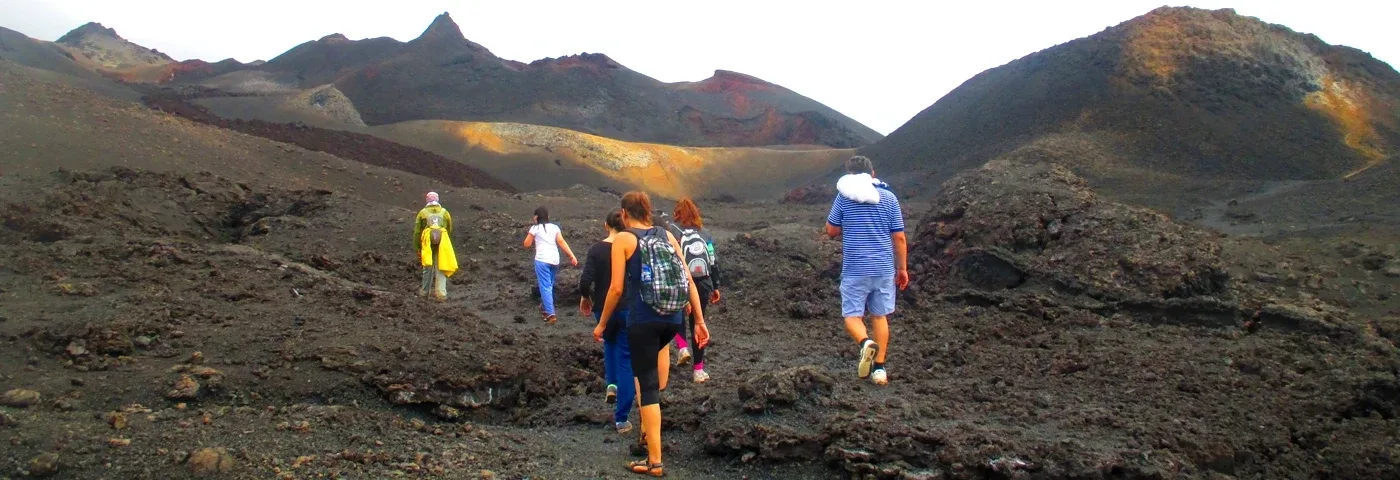 sierra negra vulkan isabela galapagos banner