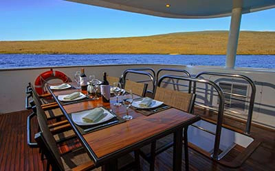 Speisebereich außen der Treasure of Galapagos