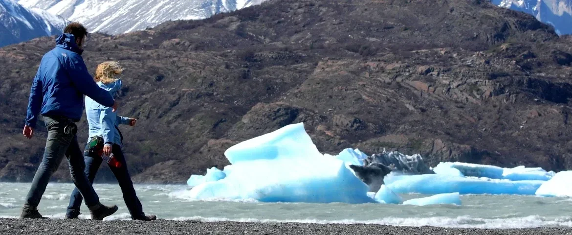 torres del paine trekking banner