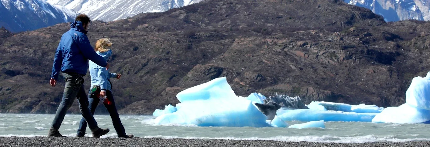 torres del paine trekking banner